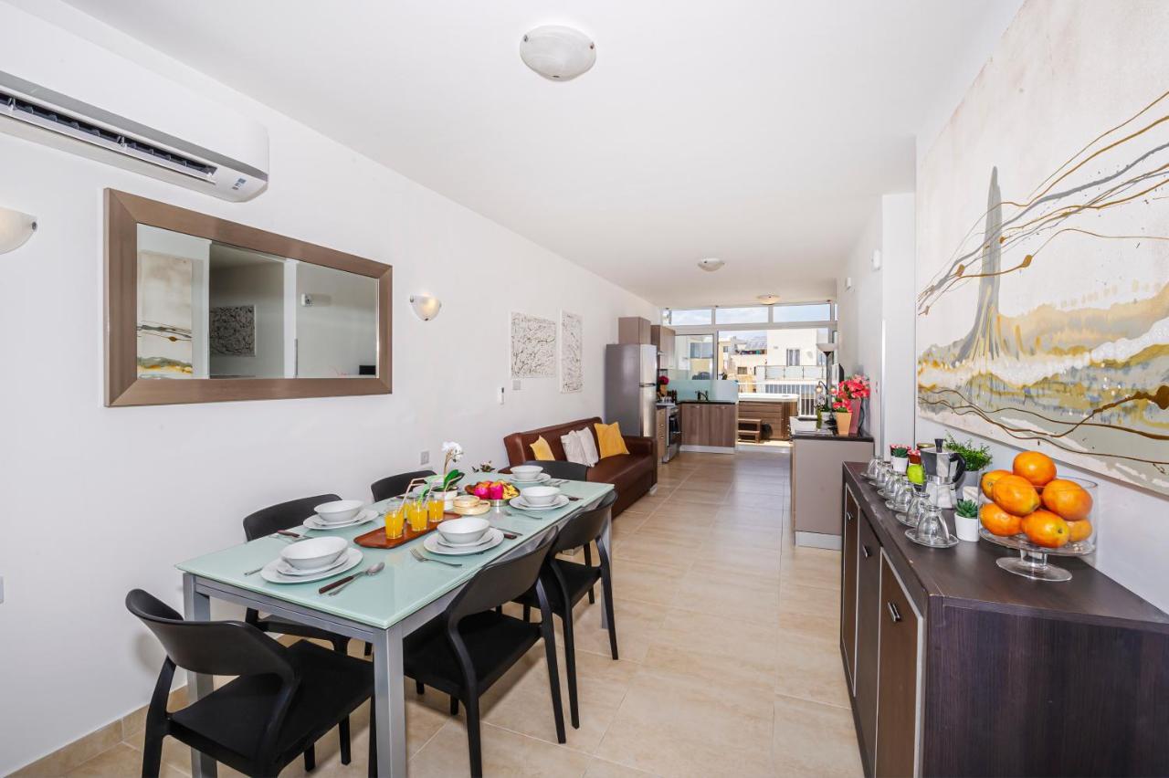 Summer Breeze Penthouse With Private Hot Tub & Terrace With Panoramic Views, By Getawaysmalta Mellieħa Esterno foto